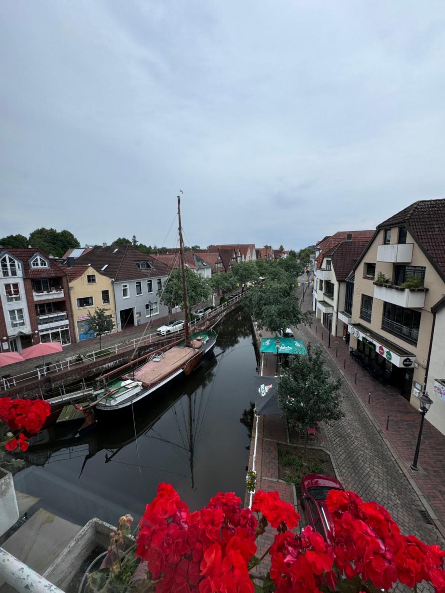 Zur Muehle - Hotel Am Fleth Букстехуде Экстерьер фото